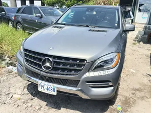 Mercedes-Benz M Class ML350 4dr SUV (3.5L 6cyl 7A) 2015 Gray
