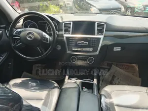 Mercedes-Benz M Class ML350 4dr SUV (3.5L 6cyl 7A) 2015 Gray