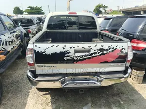 Toyota Tacoma Access Cab V6 2010 Silver