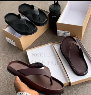 Zara Cushioned Slides