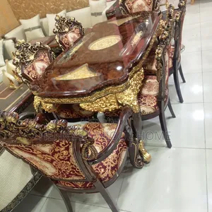 Royal Dining Table Good Design