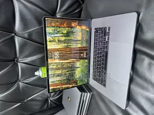 Laptop Apple MacBook Pro 2019 64GB Intel Core i9 SSD 1T