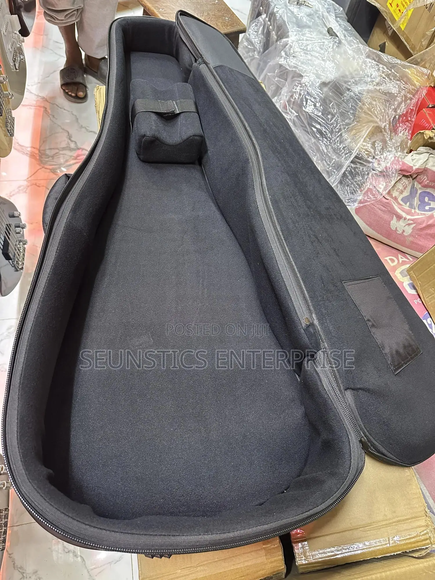 Quality Luxars Guitar Bag
