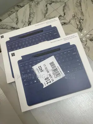 Microsoft Surface Pro Keyboard Cover With Slim Pen 2 (Sapphire)