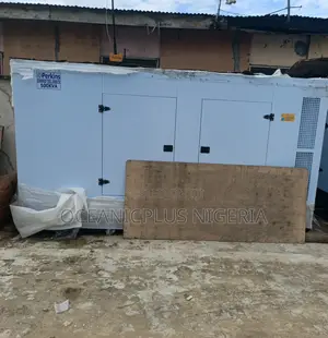 Perkins 500 Kva Soundproof Generator With Superior Power Efficiency