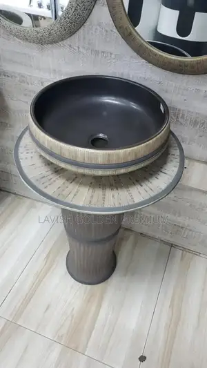 Ceramic Pedestal Wash Basin.