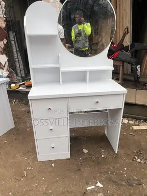 Standard Dresser Set