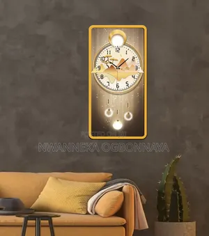 New Light Luxury Living Room Wall Clock