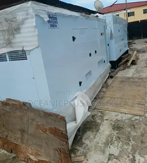 High-Efficiency Engine Perkins 500 Kva Soundproof Generator