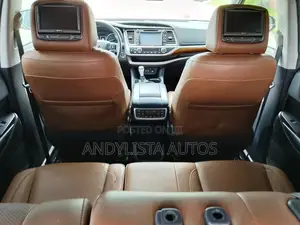 Toyota Highlander Limited Platinum 2019 Brown