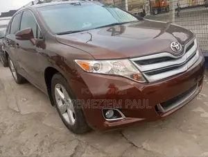 Toyota Venza XLE 4dr Wagon (2.7L 4cyl 6A) 2015 Gold