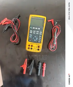 Fluke 724 Temperature Calibrator