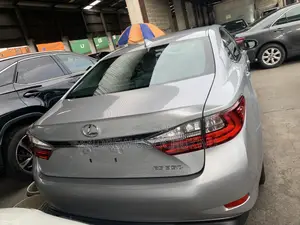 Lexus ES 2016 Silver