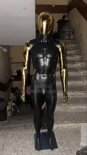 Faceless Black & Gold Male Mannequin