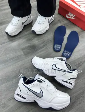 Nike Air Monarch Unisex Sneakers