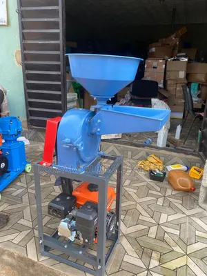 Grinder/Crusher Machine With Petrol Engine