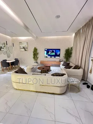 3/4 Bedroom Duplex With Pool, Gym, Snooker Etc