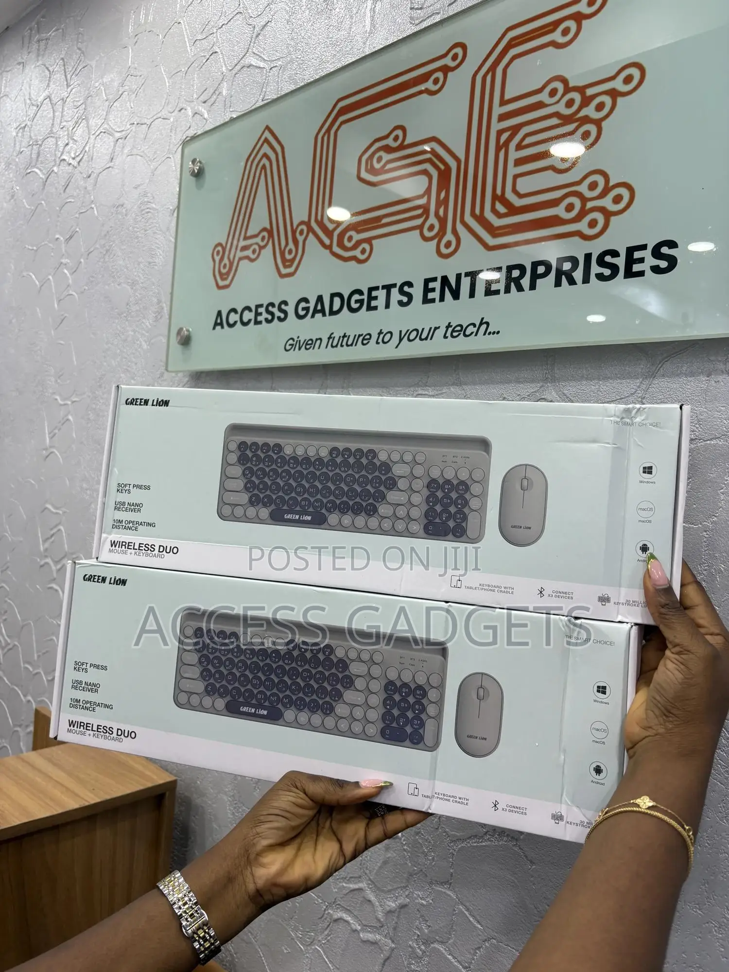 Wireless Keyboard + Mouse