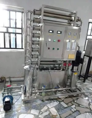 Industrial 2tons Reverse Osmosis Water Treatment Machine.