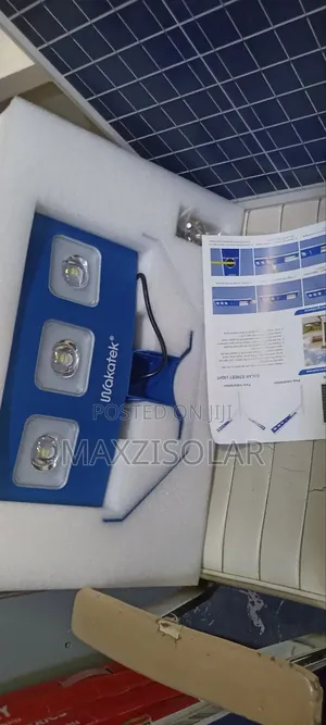 300 Watts Wakatek Flood Light