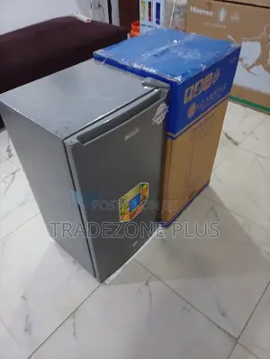 Glamstar Dual Door Fridge 90 Litres – Compact Elegant