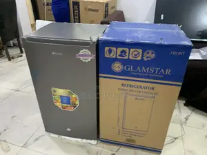Glamstar GFR-120s-M Refrigerator With Freezer Section