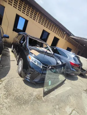 Toyota Sienna 2018 Windscreen Glass Available