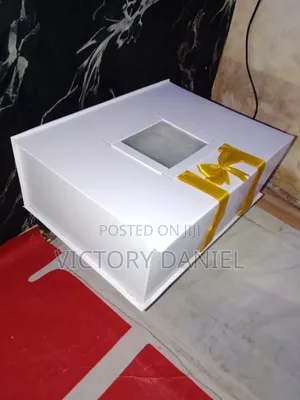 Magnetic Closure Flip Cover Box