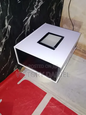 White and Black Flipping Cover Gift Box