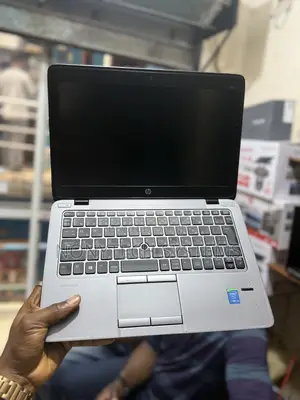 Laptop HP EliteBook 820 G2 8GB Intel Core I3 HDD 500GB