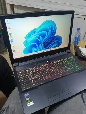 Laptop Clevo P17SM 16GB Intel Core I7 SSD 512GB
