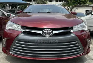 Toyota Camry XLE 4dr Sedan (2.5L 4cyl 6A) 2015 Red