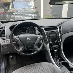 Hyundai Sonata SE Sedan FWD (2.4L 4cyl 6A) 2011 Blue
