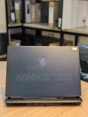 Laptop MSI Raider GE68HX 13vi-202us 32GB Intel Core I9 SSD 1T