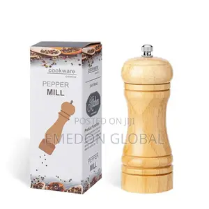 Wooden Cooking Salt and Pepper Miller