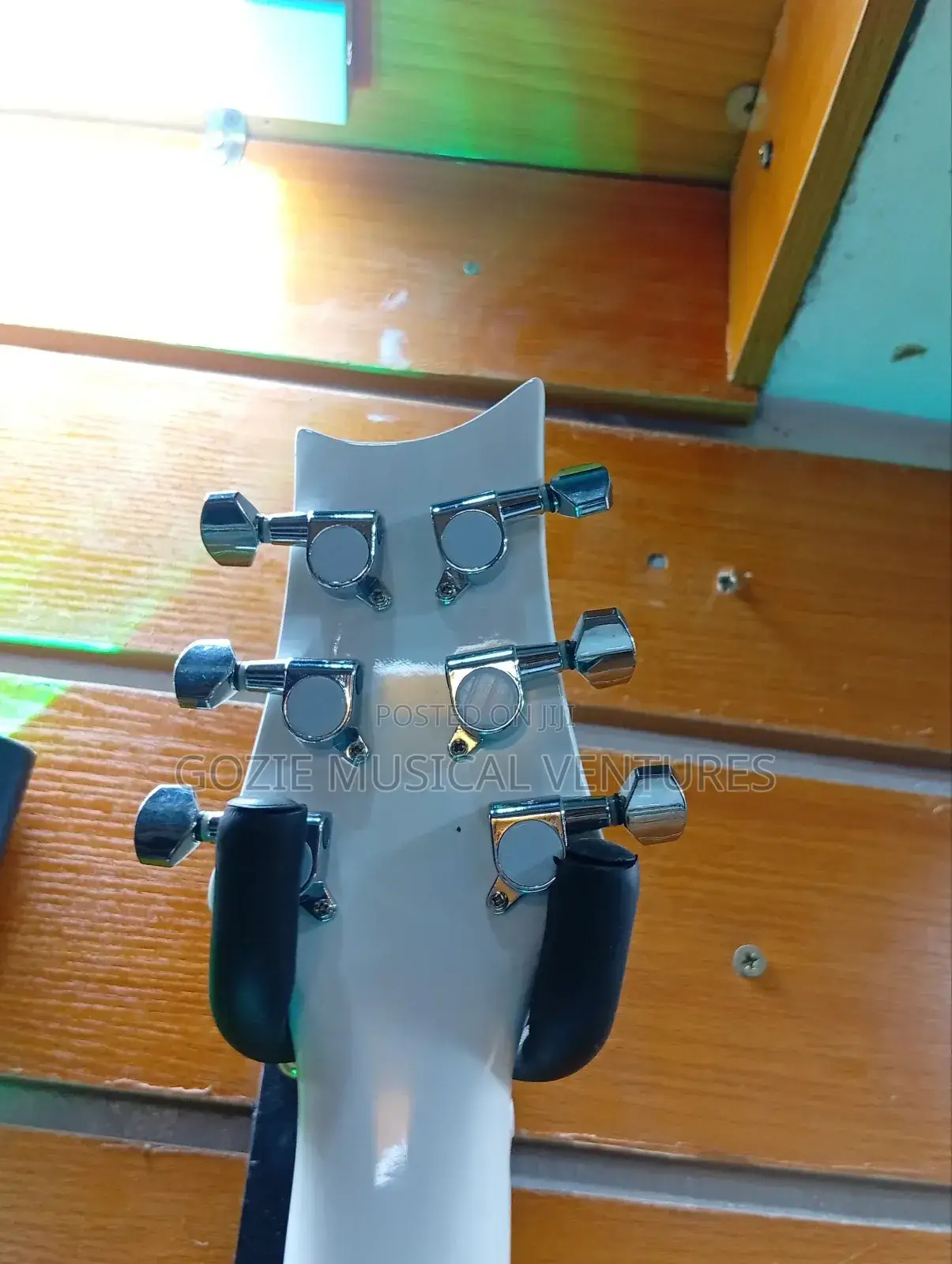 Fender 6 Strings Electric Guitar 