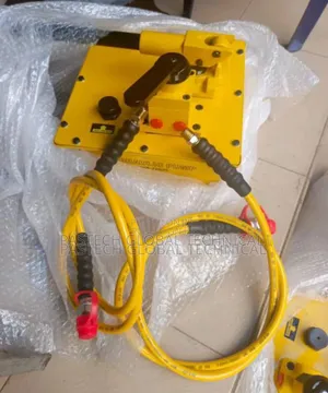//Enerpac P462 Two-Speed Ultima Steel Hydraulic Hand Pump//
