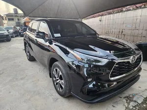 Toyota Highlander XLE AWD 2023 Black