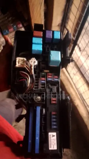 Engine Fuse Box for Toyota Camry 2010