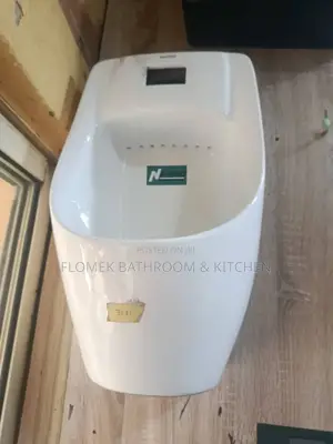 Medium Size Sensor Urinal (Navero)