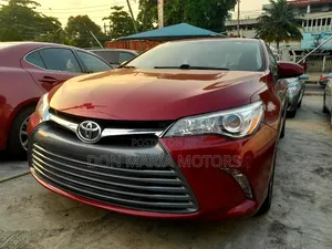 Toyota Camry XLE 4dr Sedan (2.5L 4cyl 6A) 2015