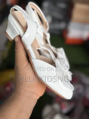 Girls Fancy White Shoe With Tiny Heel