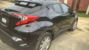 Toyota C-HR XLE FWD 2019 Black