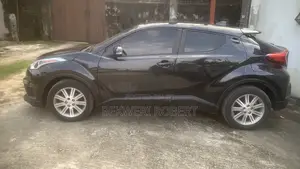Toyota C-HR XLE FWD 2019 Black