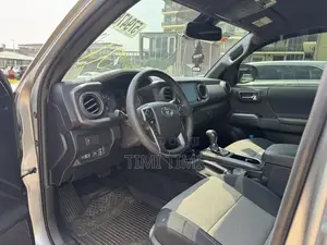 Toyota Tacoma SR5 Double Cab 6' Bed AT 2024 Silver