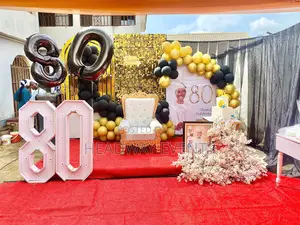 Intimate 80th Birthday Decoration in Gold Black