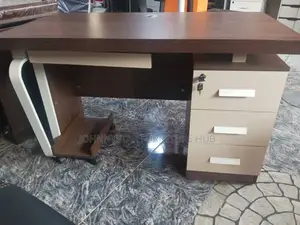 Executive 1.2metets Office Table