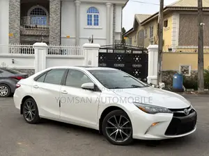 Toyota Camry XSE 4dr Sedan (3.5L 6cyl 6A) 2015 White