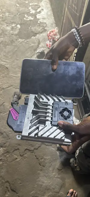 Complete Amplifier and Screen for W205 2020/2021 Model