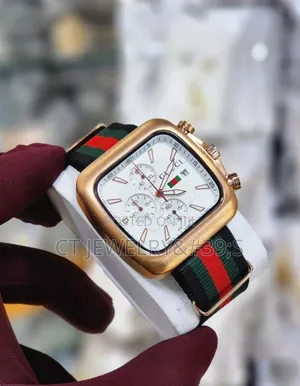 Analog Gucci Leather Strap Wristwatch For Unisex 💯